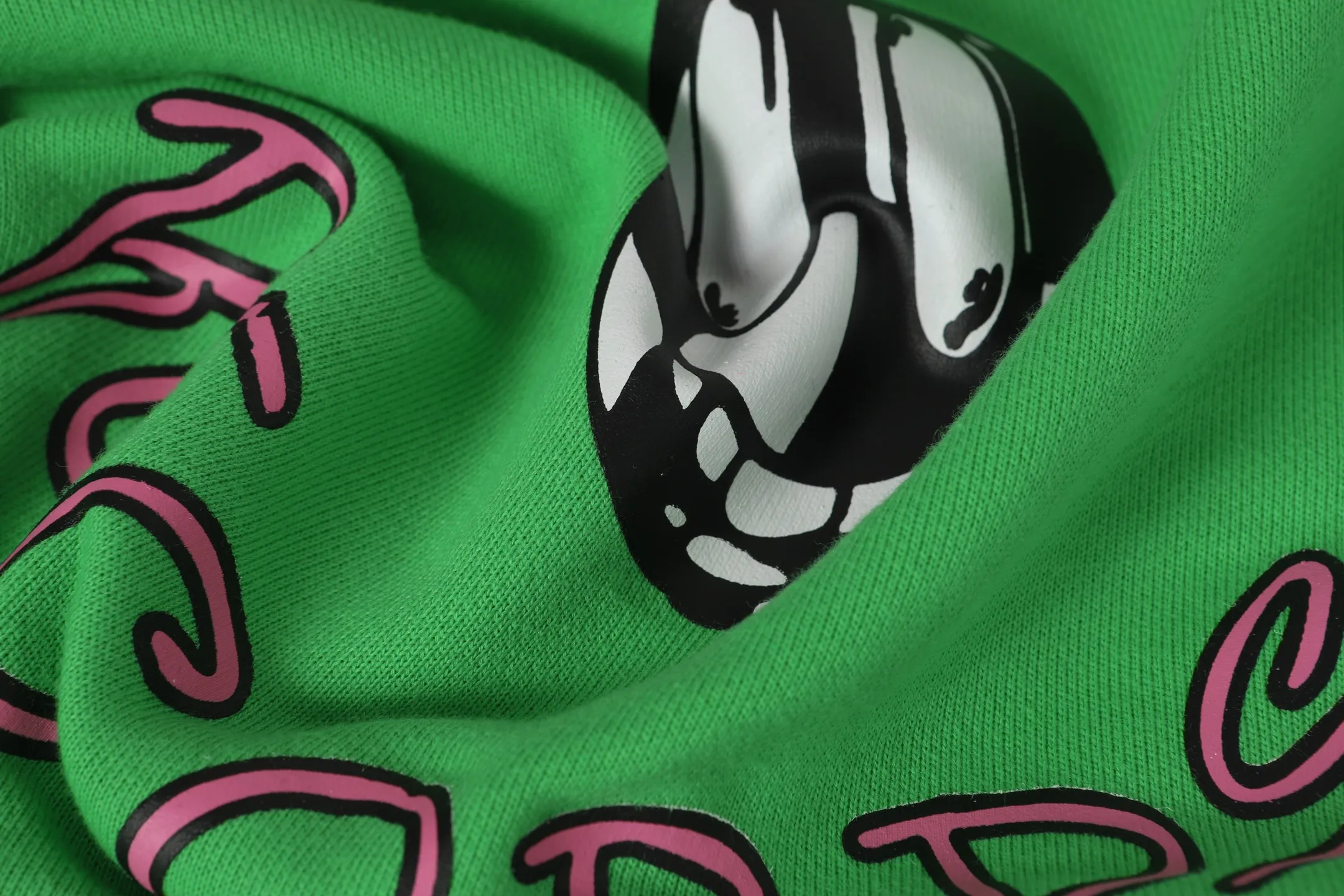 P240 Cross-border quantity model. Those who pursue quality, please do not place an order. -Chrome Hearts/Chrome Hearts 23ss graffiti spoof printed hooded sweatshirt -High weight, high density and high quality. The wool is soft, delicate and skin-friendly. It feels soft and silky. It has excellent warmth and skin-friendly properties.